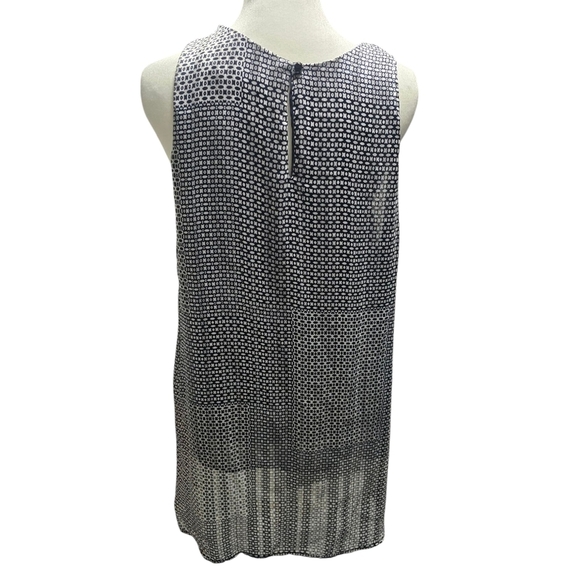 Large Blue and White Partnered High Low Mesmerize Top Size Large - Picture 5 of 6